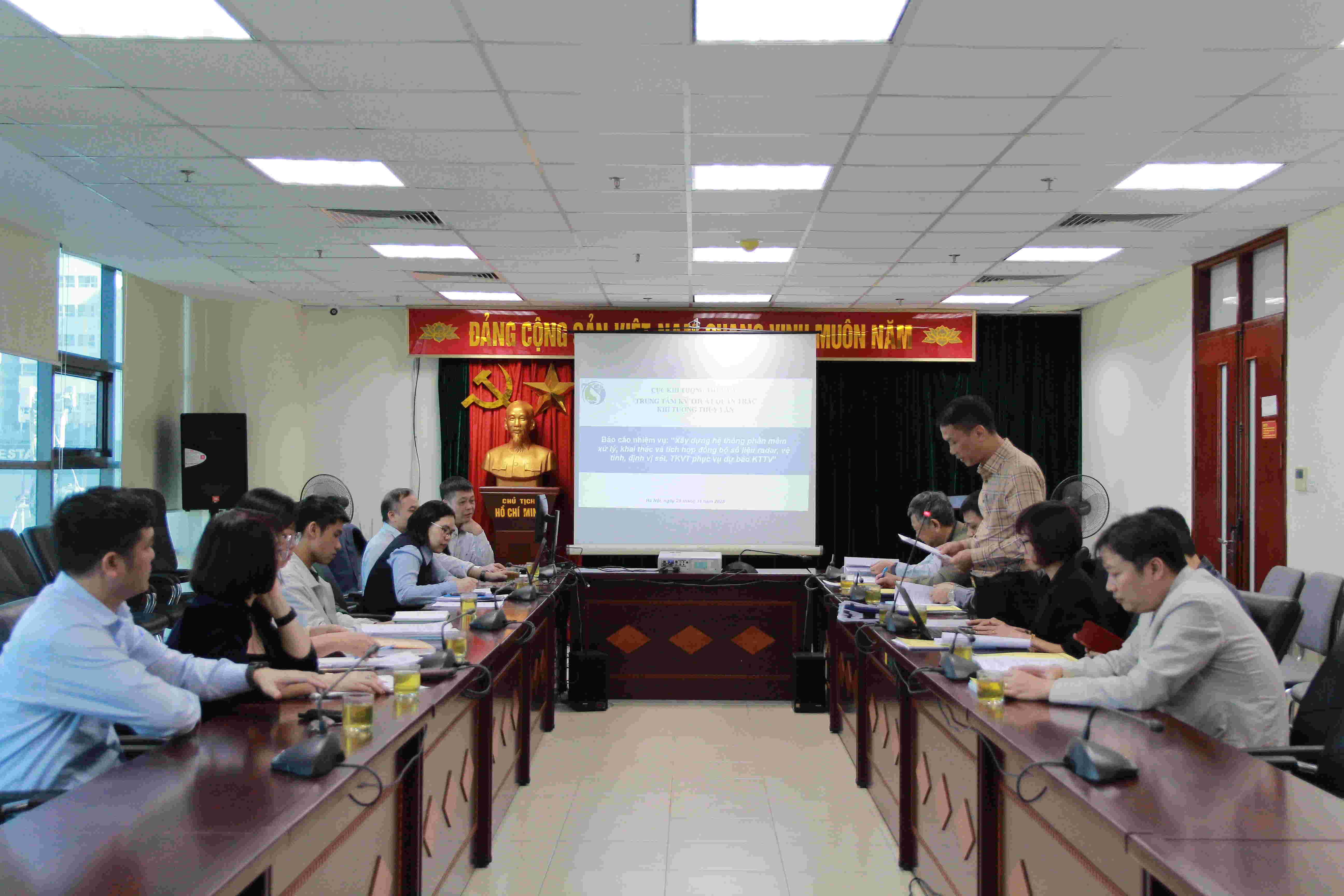 Xây dựng hệ thống phần mềm xử lý, khai thác và tích hợp đồng bộ số liệu radar, vệ tinh, định vị sét, TKVT phục vụ dự báo KTTV