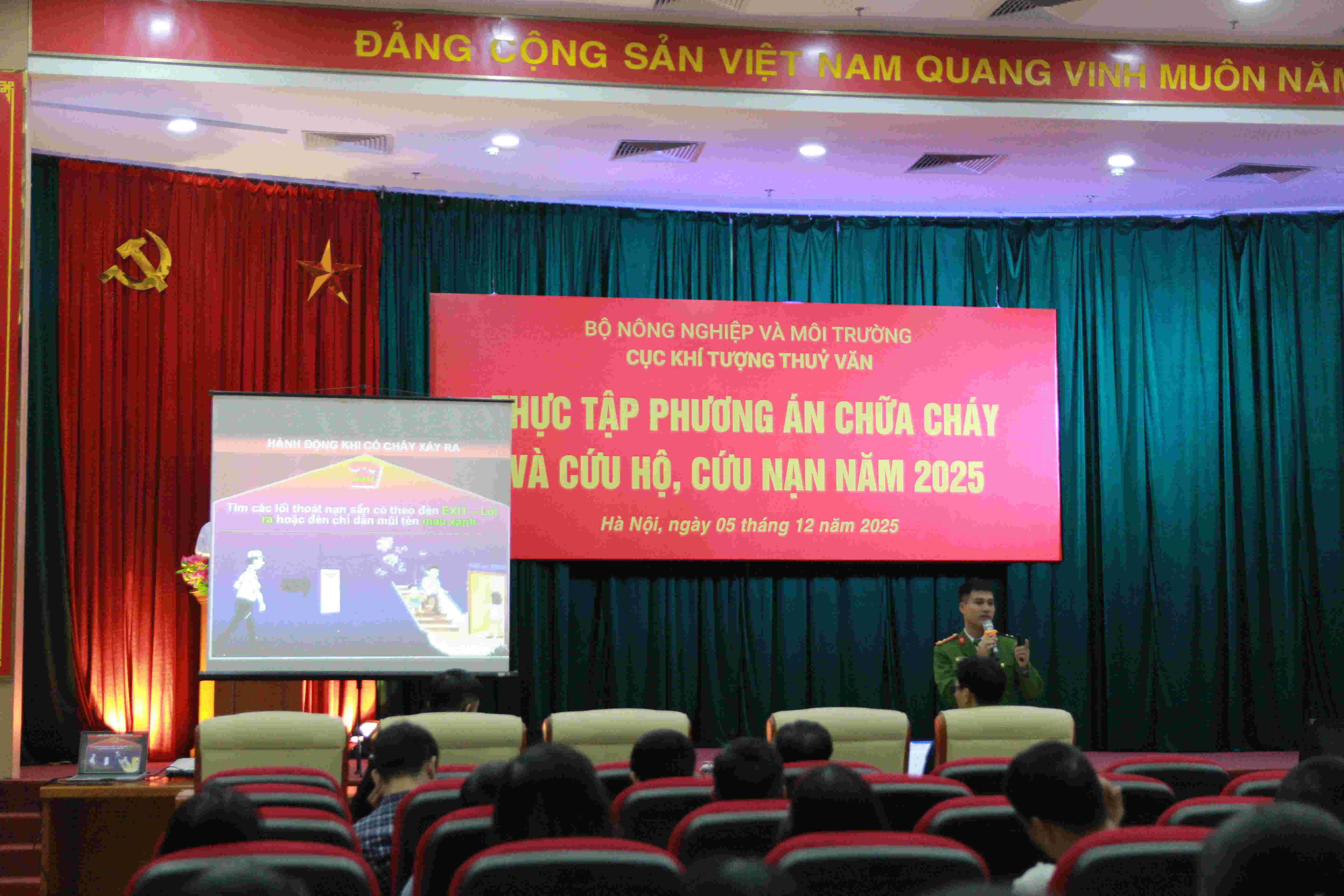 Cục Khí tượng Thủy văn tổ chức thực tập phương án chữa cháy và cứu nạn cứu hộ năm 2025