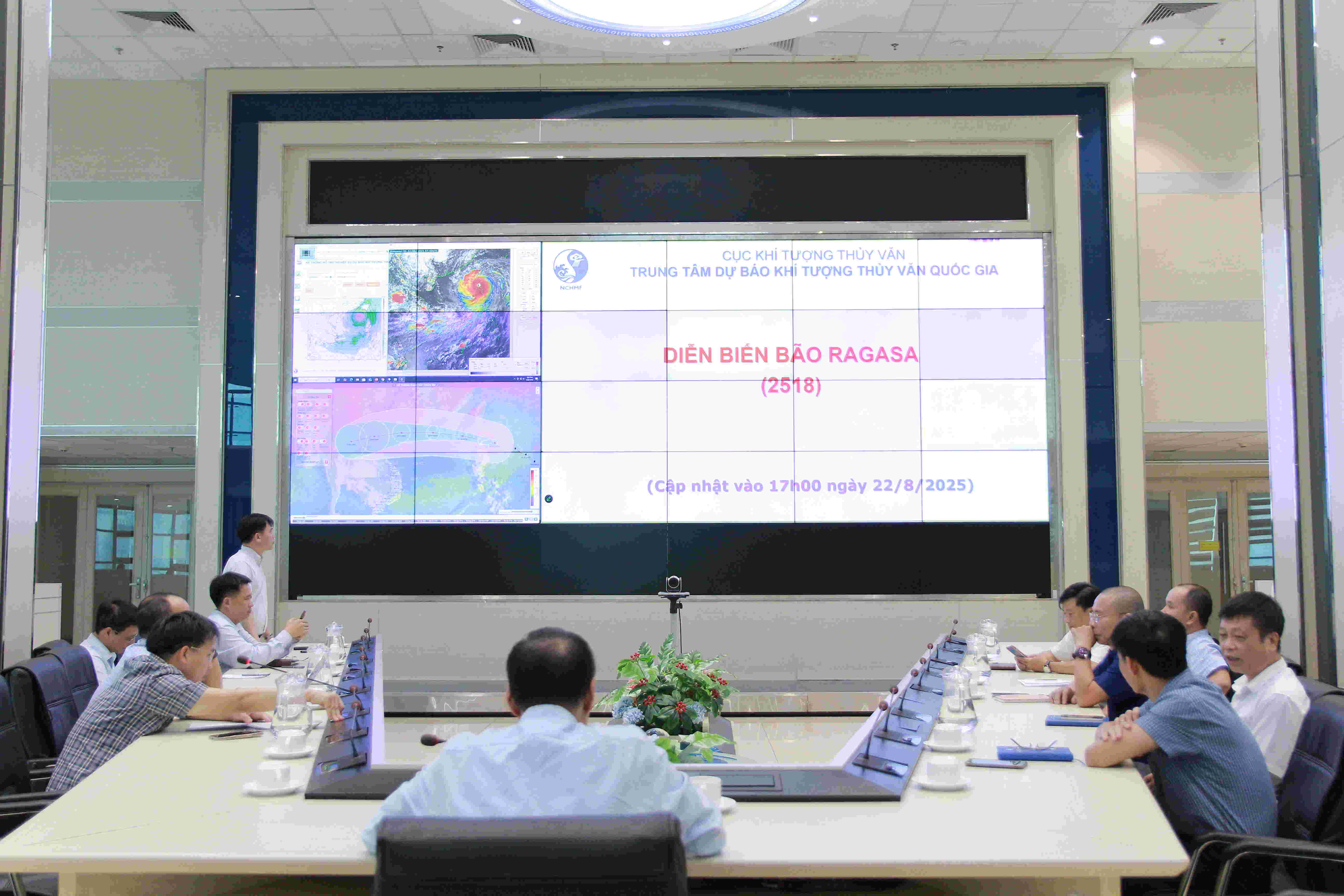 Triển khai ứng phó siêu bão RAGASA