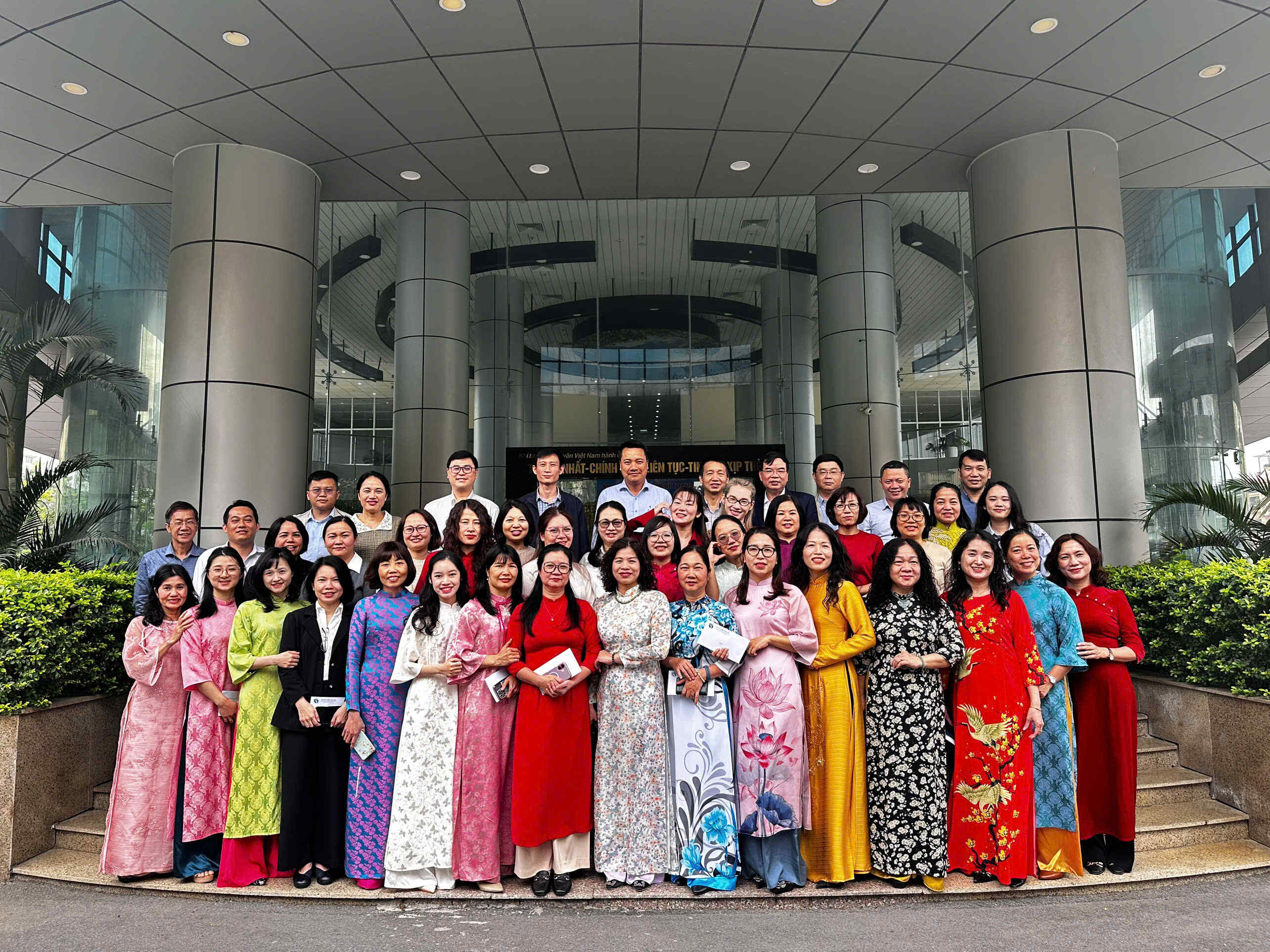 Cục Khí tượng Thủy văn tổ chức gặp mặt kỷ niệm Ngày Quốc tế Phụ nữ 8/3: Tôn vinh những đóa hoa ngành Khí tượng