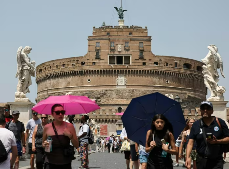 Nắng nóng cực đoan bao trùm Italy, gióng lên hồi chuông cảnh báo về biến đổi khí hậu