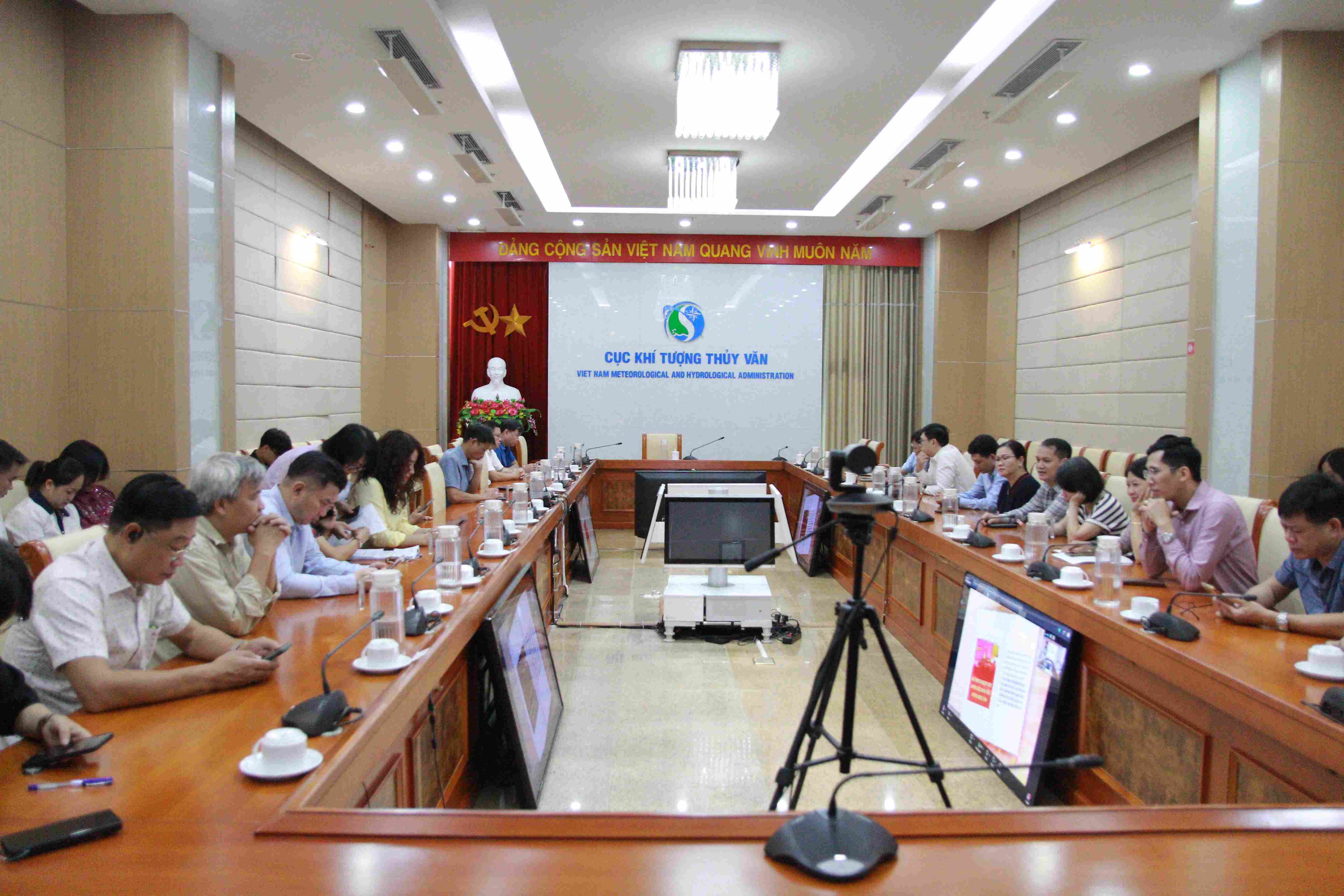 Hội nghị toàn quốc nghiên cứu, học tập, quán triệt và triển khai thực hiện một số Nghị quyết, Chỉ thị của Bộ Chính trị