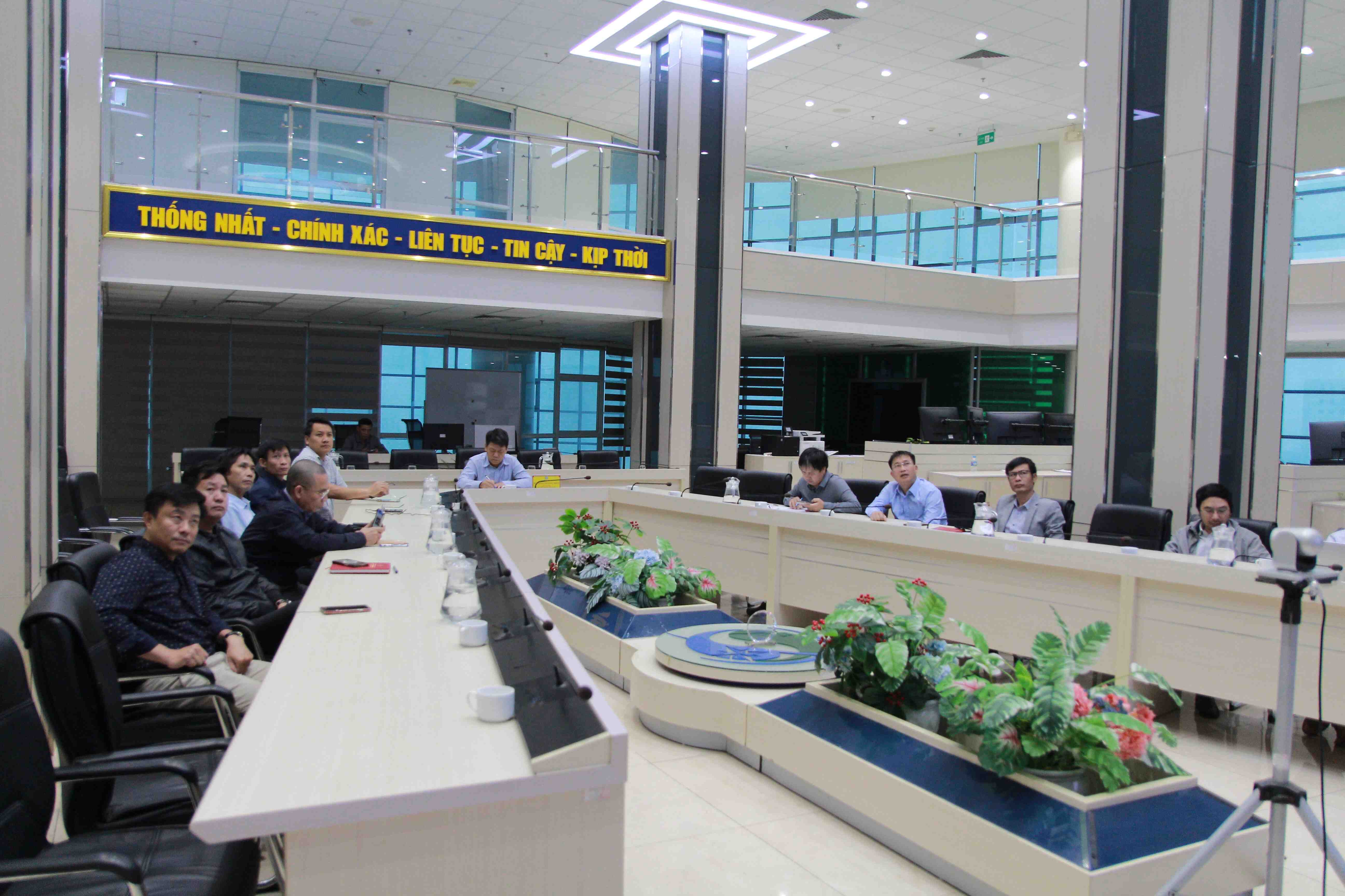 Phó Thủ tướng Trần Hồng Hà chỉ đạo khẩn trương khắc phục hậu quả bão số 13