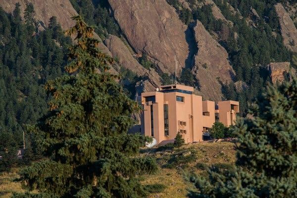 Chính quyền Trump có kế hoạch chia tách trung tâm nghiên cứu thời tiết và khí hậu hàng đầu