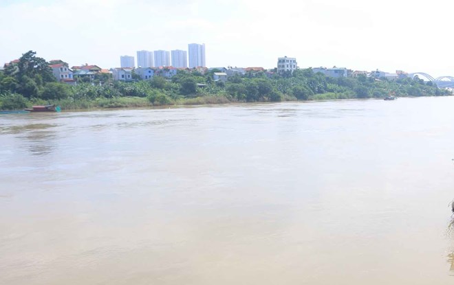 Hà Nội công bố tình huống khẩn sạt lở bờ sông Đuống