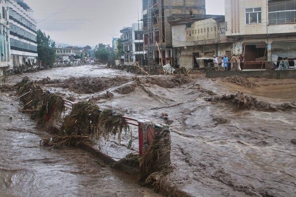 Một ngày lũ quét gây ra số người chết thảm khốc ở Pakistan
