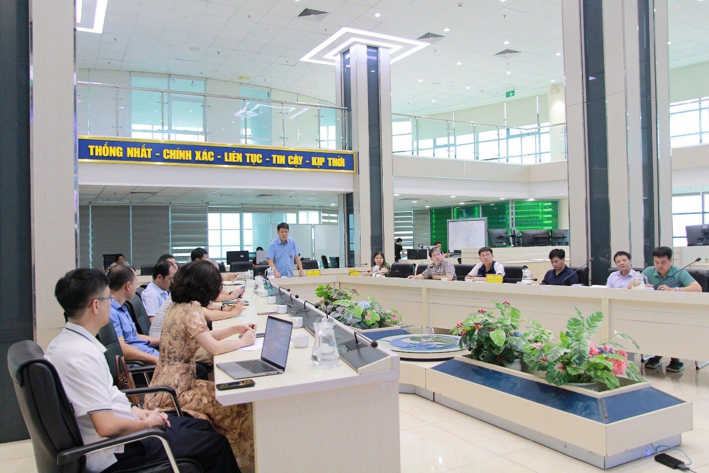 Họp trực tuyến khẩn về cơn bão số 10 (BUALOI)