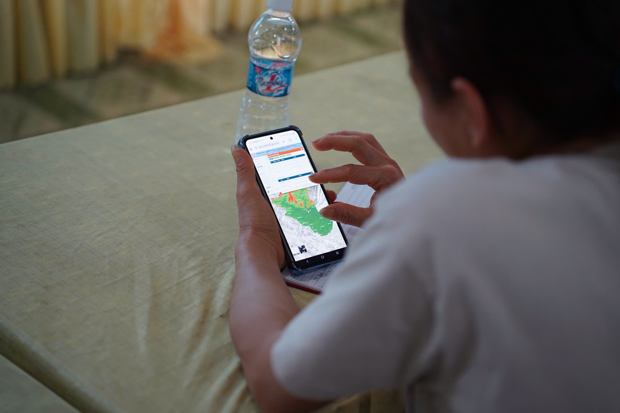 Bàn giao thiết bị Hệ thống giám sát, cảnh báo thời gian thực - Tăng cường khả năng chống chịu lũ tại Tuyên Quang