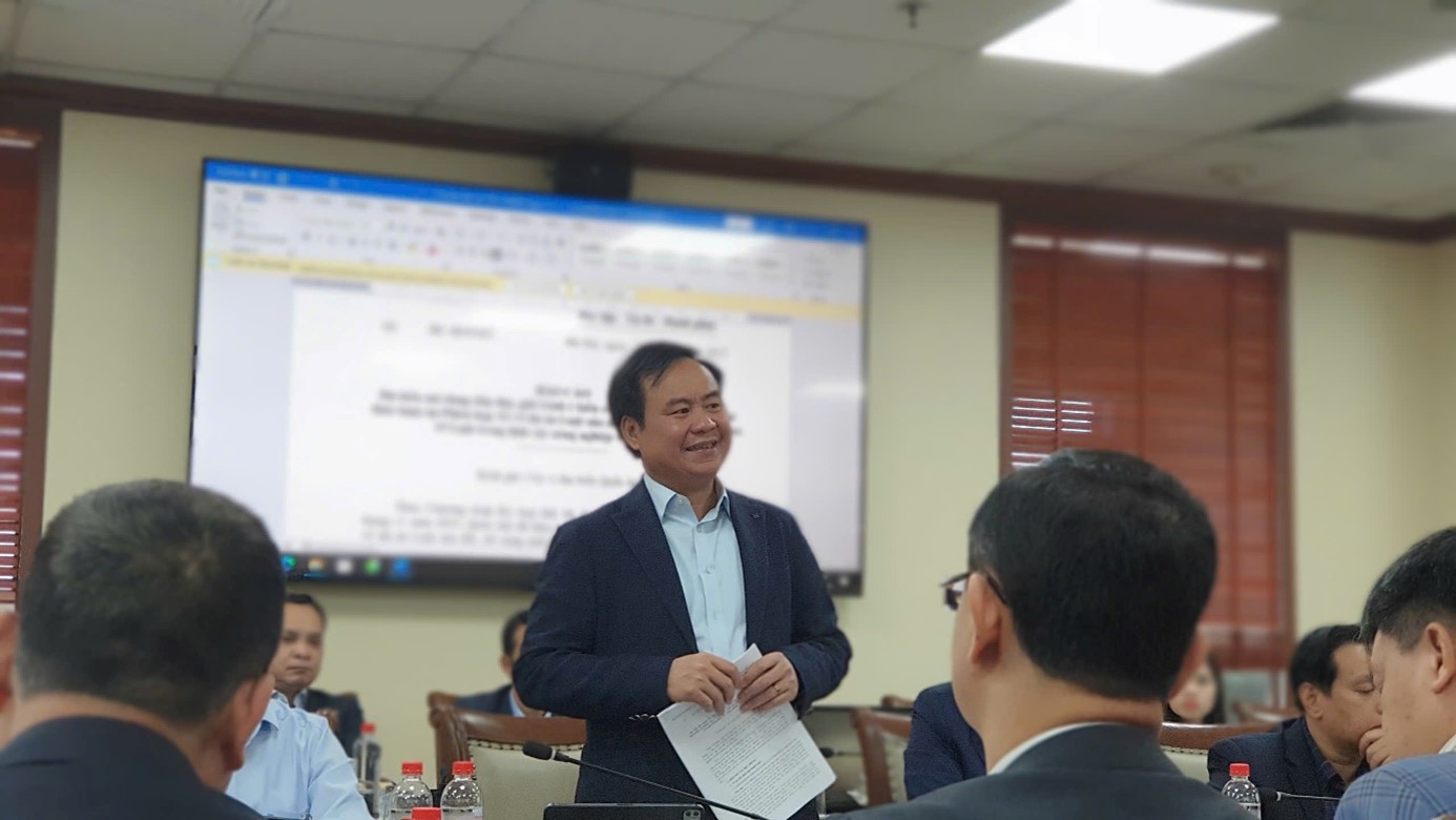 Hoàn thiện hồ sơ dự án Luật sửa đổi, bổ sung một số điều của 15 luật trong lĩnh vực nông nghiệp và môi trường theo ý kiến các vị đại biểu Quốc hội