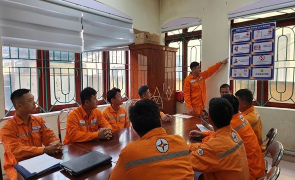 Tập đoàn Điện lực Việt Nam tăng cường đảm bảo an toàn điện lưới trong mùa mưa bão